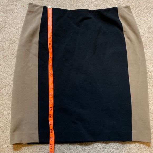 Black and Tan pencil skirt - Picture 4 of 4